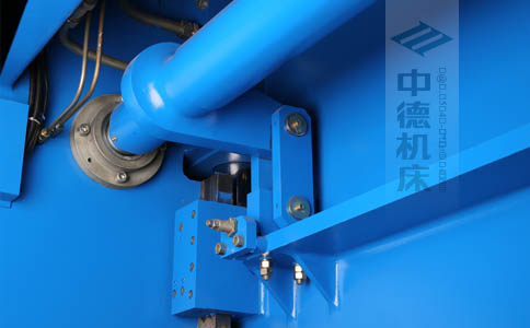 ZDPK-6325配有中德公司最新型扭軸同步裝置，強度高，能調(diào)節(jié)，專利技術(shù).jpg