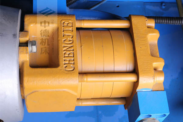 ZDPK-4015采用國內(nèi)一流品牌電機(jī)及油泵，動力強(qiáng)勁，噪音低.jpg